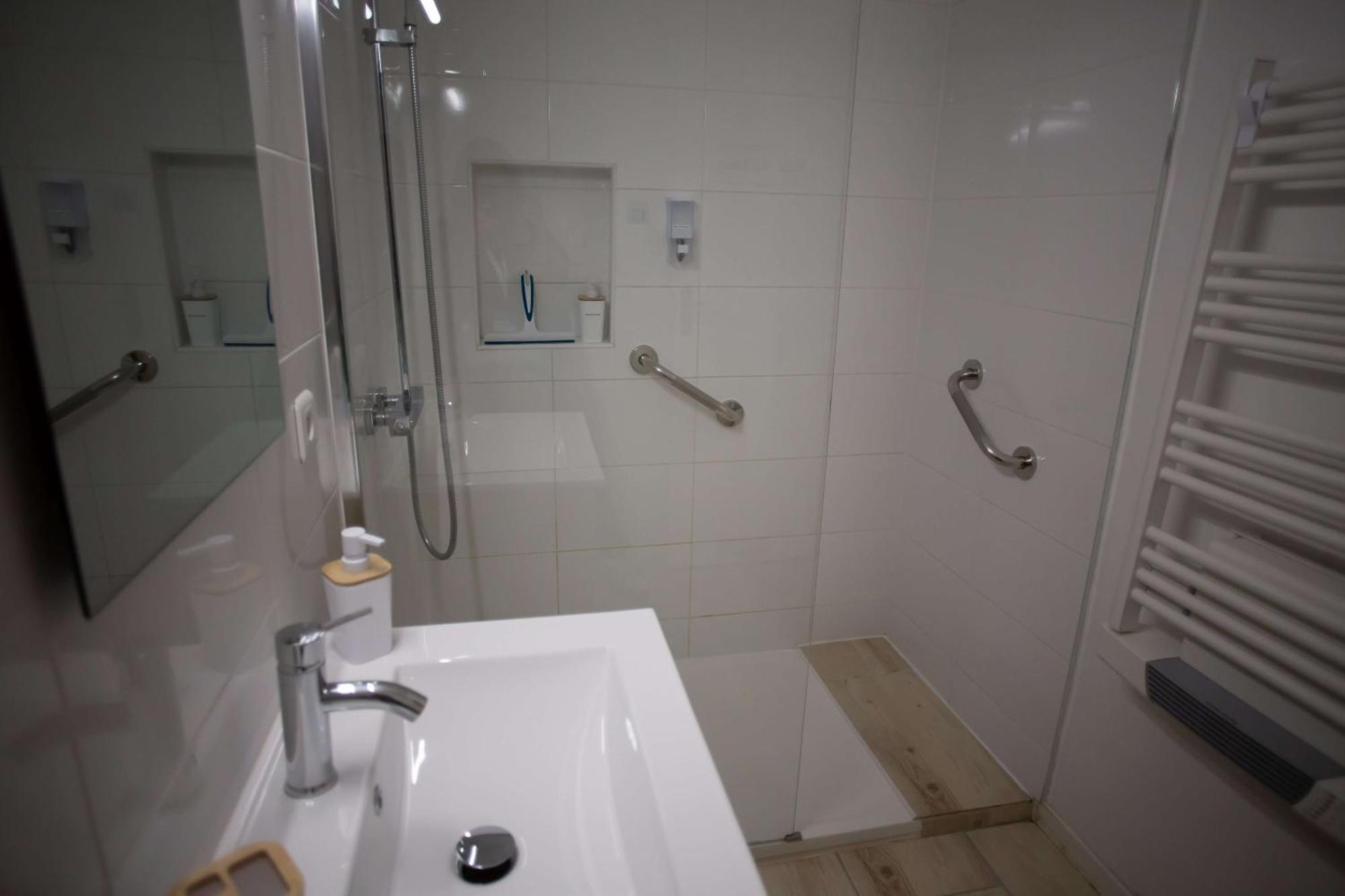 Le Cypres - Appartement Ideal Pour Vos Vacances Ou Vos Deplacements Professionnels A Béziers Eksteriør bilde